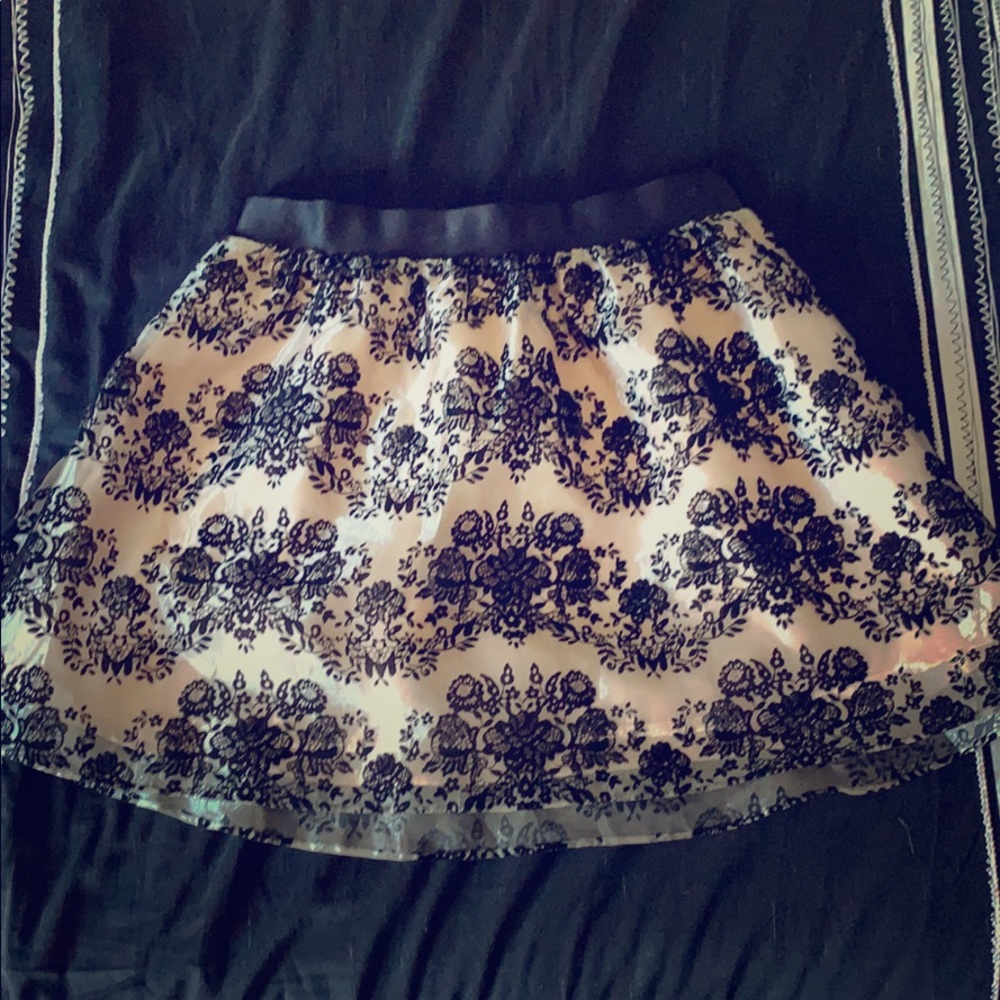 Express holiday skirt